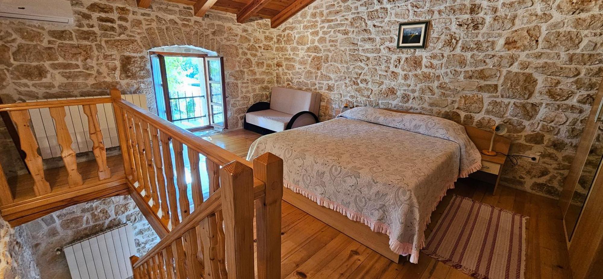 Apartments Vesna With Pool - New! Sveti Lovreč Pazenatički Rom bilde